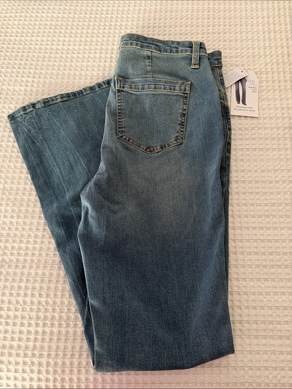 Time and Tru Women's Wide Leg Jeans in Medium Blue Wash